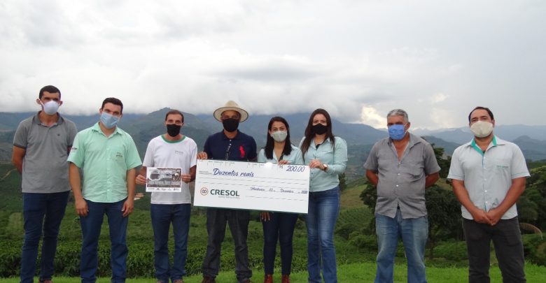 João Batista Hott Amorim, do C. São Francisco (Ponte do Silva) foi o 2 colocado no Concurso Municipal. Vereador Jorge do Ibéria prestigiou a entrega da premiação.